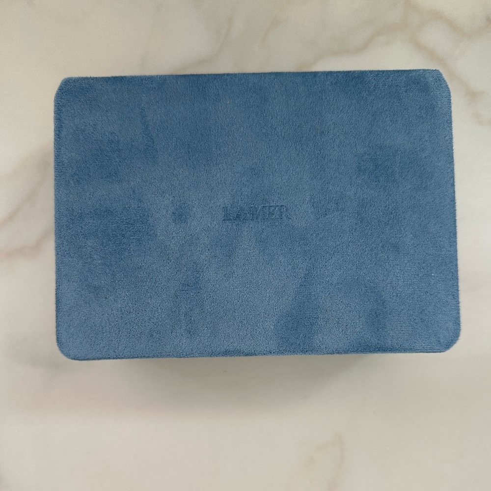 La Mer Keepsake Collector’s Jewelry or Beauty Box Blue Velvet Lined. New.